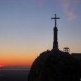 Crépuscule sur la croix de provence